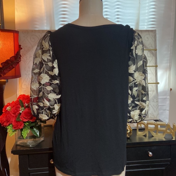 Black and gold blouse with sheer sleeves - Picture 3 of 3